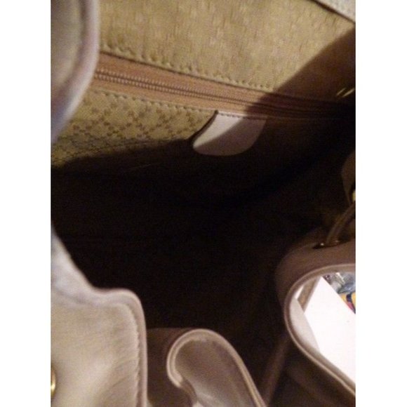 Gucci And Bamboo Handle White Leather Backpack - Picture 6 of 12